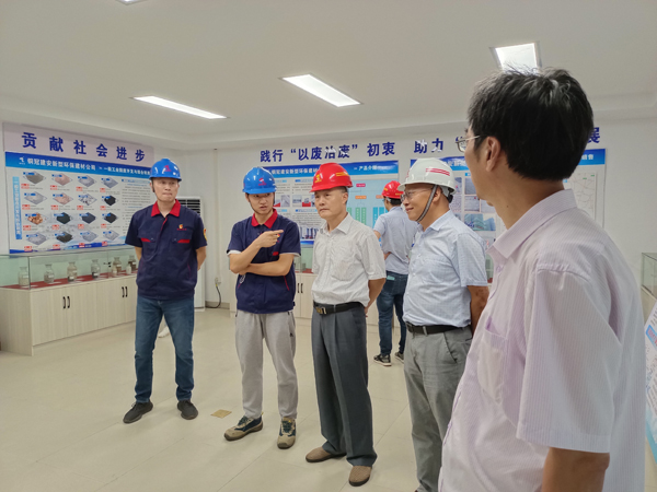 市人大常委會(huì)黨組副書記到建材公司調(diào)研 市人大常委會(huì)黨組副書記到建材公司調(diào)研