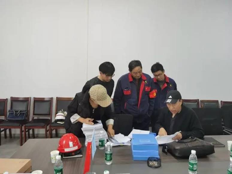 赤峰金通二期電解項(xiàng)目部順利通過赤峰市高新區(qū)國慶節(jié)前安全、質(zhì)量聯(lián)合專項(xiàng)檢查 